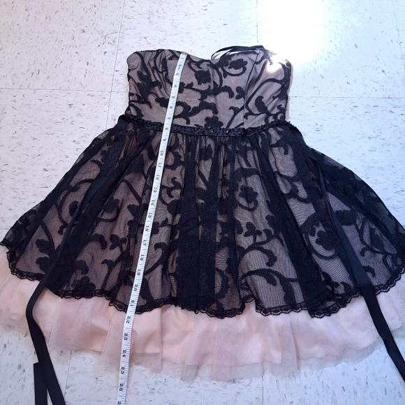 B. SMART | Black & tan tulle strapless mini prom dress - Picture 13 of 15